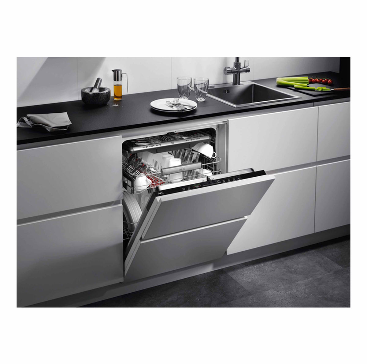 AEG FSE83837P Fully Integrated ComfortLift Dishwasher